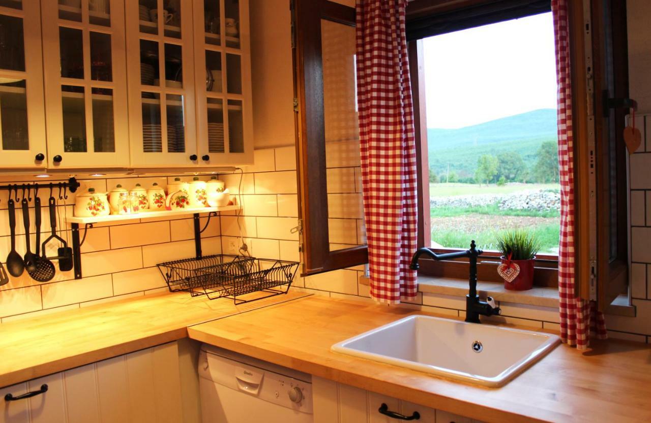 Velika Čista Stone Cottage Aria מראה חיצוני תמונה